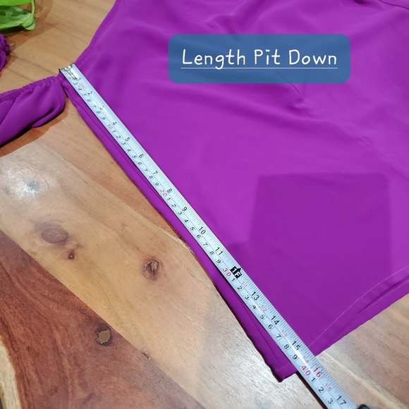 Boutique Vintage Keyhole Choker Off Shoulder Bishop Sleeve Satin Top - Picture 11 of 14